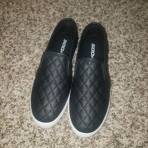 Brand new soda brand shoes size 6